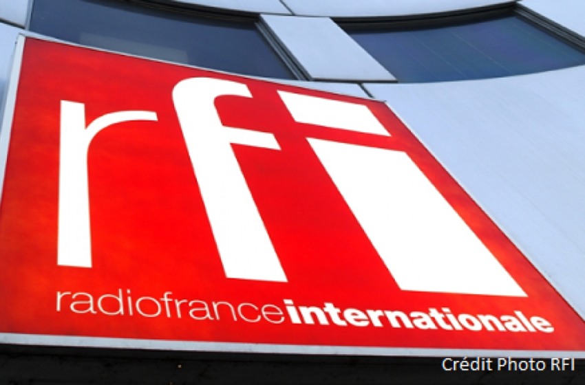  RFI N’INFORME PAS, ELLE COMMUNIQUE !